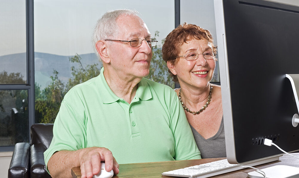 Seniors at Computer